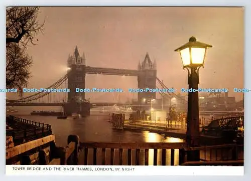 D336382 London. Tower Bridge und die Themse. bei Nacht. Fotopräzision. Co