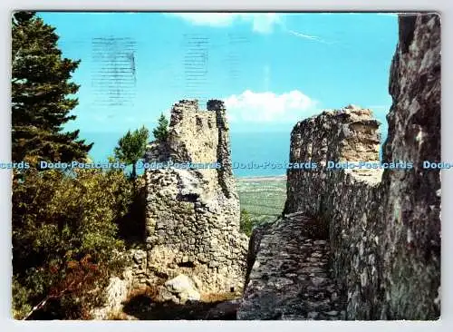 D3388 Schloss St. Hilarion. Byzantinische Mauern. Mona