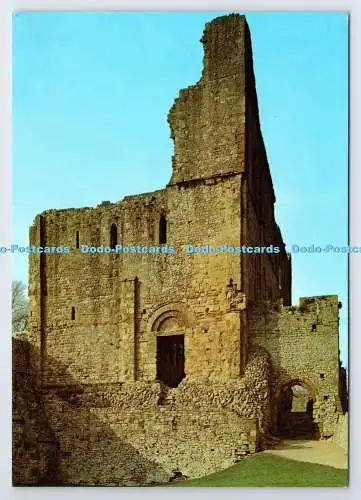 D338546 Gwent. Schloss Chepstow. Der große Turm aus dem Osten. HMSO. E. Baylis.
