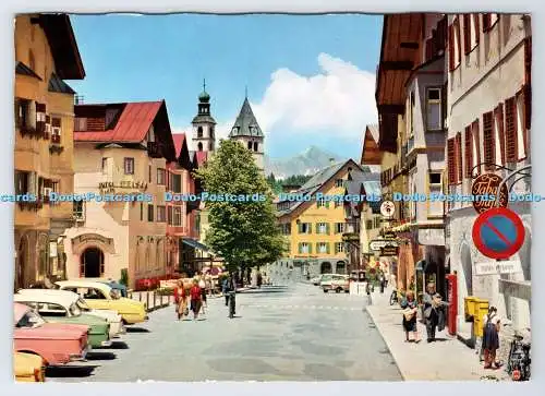 D338697 Kitzbühel. Perle der Alpen. Stadtplatz Mit Blick auf Widen kaiser. Tirol