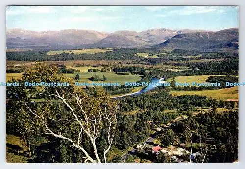 D338757 Inverness Shire. Die Cairngorms und River Spey von Aviemore. J. Arthur