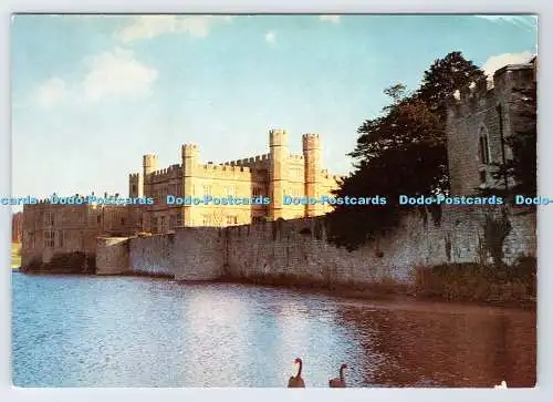D336852 Kent. Leeds Castle. In der Nähe von Maidstone. Leeds Castle von Westen aus gesehen Wi