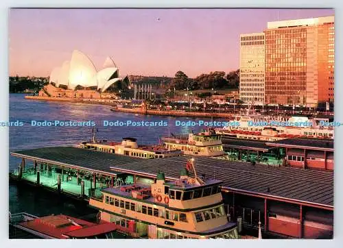 D3388877 Circular Quay und Sydney Opera House bei Sonnenuntergang. Bartel Postkarten und Sou