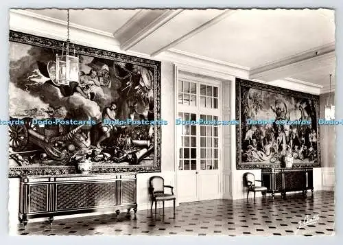 D337128 Herren. Le Chateau de Madame de Pompadour. Vorraum. Tapisserie. Anjar