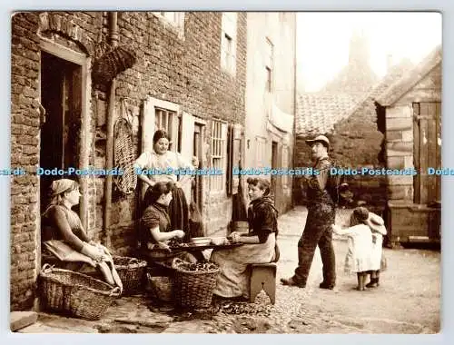 D339160 Mädchen Schuppenmuscheln. John S. Speight. Ajayscale Reproduktion. Die Sutc