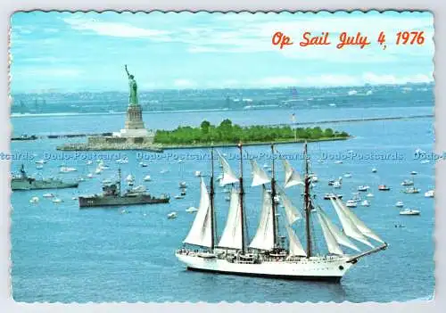 D339278 Op Segel. Die Freiheitsstatue hebt sich. Manhattan Postkarte. Dexter Press.