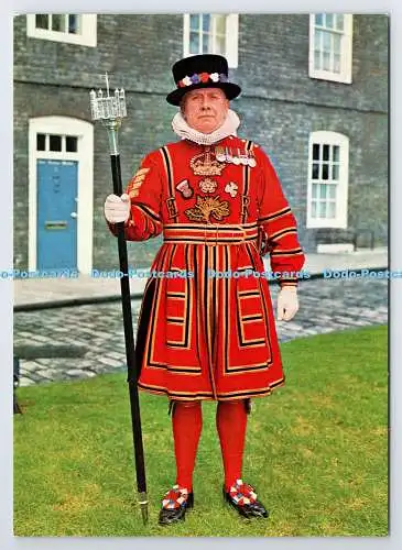 D339327 Tower of London. Chief Yeoman Warder. W. S. Cowell. Krone