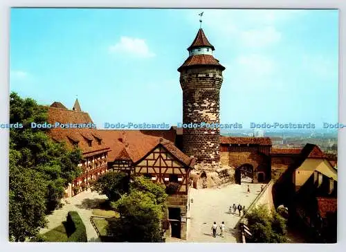 D339405 Nürnberg. Die Kaiserburg. Blick auf den Sinwell Tower und die Tiefe We