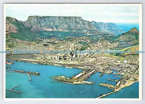 D337648 Südafrika. Kapstadt. Eine Luftaufnahme, die den Hafen mit dem neuen