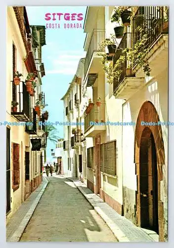 D337660 Sitges. Costa Dorada. Eine der vielen Straßen zum Strand. Katalanische Ibar