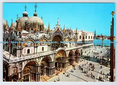 D339685 Venezia. Basilikum und Kleiner Markus. Co. Graf. G. F. Zerella