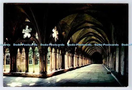 D339976 Kathedrale von Salisbury. The Cloisters Walk. J. Arthur Dixon. Newport. I.W.
