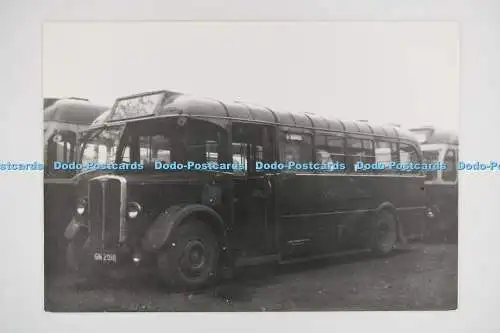 C028205 Bus. GN2018. London Transport. East Pennine Transport. Robert F. Mack. O