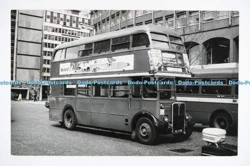 C028215 Bus. Privat. HLX218. London Transport. Altes Foto