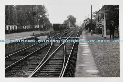 C029434 Bahnhof Wheatley. Die P. J. Girlande. Roger Carpenter. Altes Foto