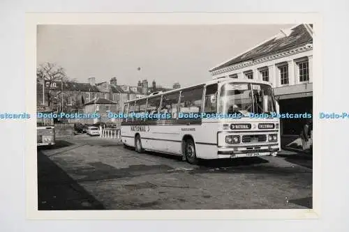 C028494 Bus. Cheltenham. FDF343L. Schwarz-Weiß. Altes Foto