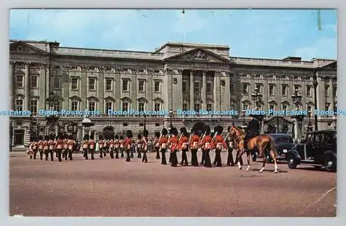 R780522 London. Wachen im Buckingham Palace ankommen. Plastichrome By Colourpict