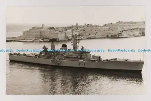 C028933 HMS Scylla F71. Antonius und Joseph Pavia. Valletta. Malta. 1970. Old Pho