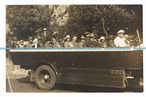 C029002 Gruppe von Menschen in einem offenen Tourbus. Nr. 206. Postkarte