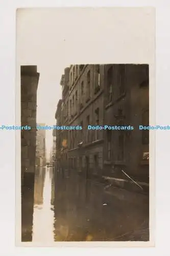C029010 Unbekannte Stadt. Hochwasser. Straßenansicht
