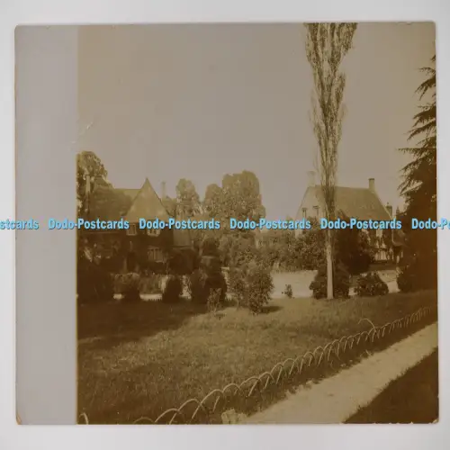 C027211 Unbekannt Vermutlich Somerset Blick auf Häuser und Garten 1919