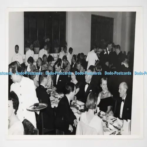 C027437 Hong Kong Ball People Enjoy Evening Mainland Studio 44 Carnarvon Road Ko