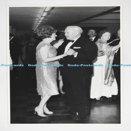 C027443 Hong Kong People Dancing Ming Yuen Studio 6 Queens Road