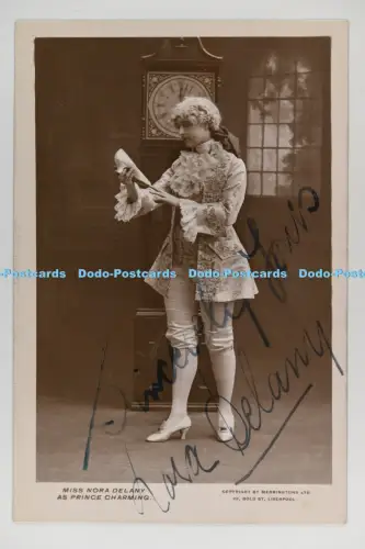 C029522 Miss Nora Delany signiert als Prince Charming Medringtons