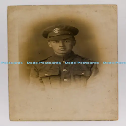 C029839 Mann in Uniform R Gledhill Postkarte