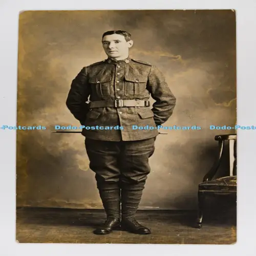 C029849 Mann in Uniform Made in Canada Postkarte