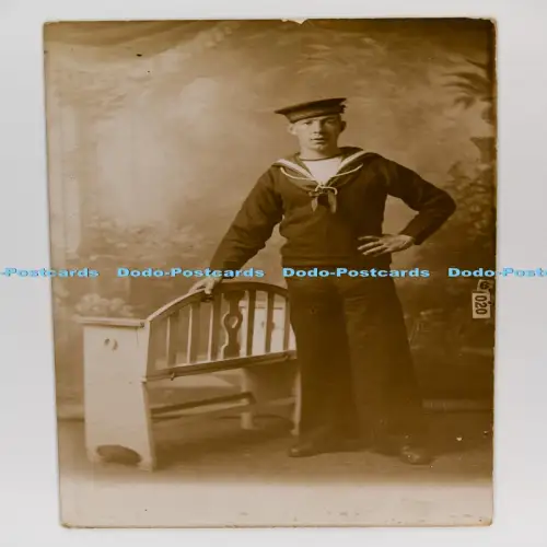 C029879 Mann in Uniform Matrose Stickybacks