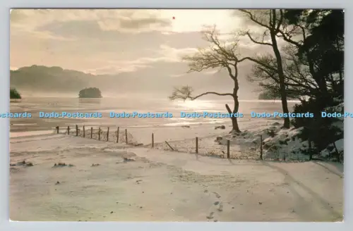 R781942 Keswick Winter Wonderland Derwentwater Keswick Großhändler E T W Dennis