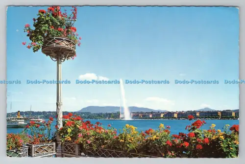 R790968 Geneve La rade et le Jet d eau G D Aguanno 1965