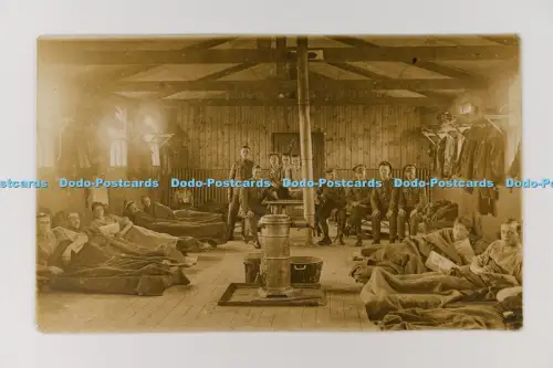 C031949 Militär Männer in Uniformen ruhen 1919 RP