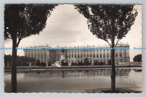 R803945 Madrid Orient Platz Nationalpalast Garcia Garrabella