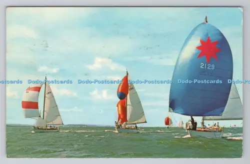 R804203 Segelboote im Meer gedruckt in Großbritannien PM Bournemouth Poole 1968