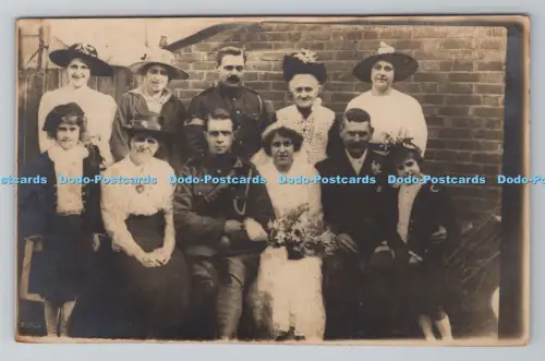 R804487 Personengruppe zu Hause