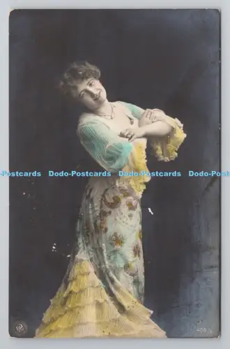 R804674 Damen in langem Kleid. Postkarte