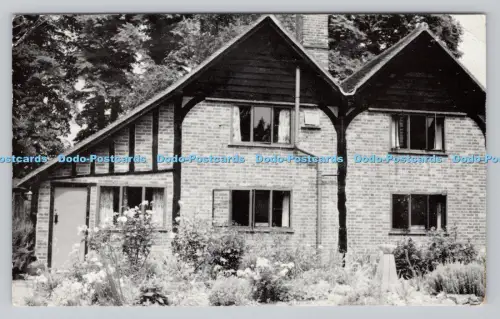 R810261 Maidenhead. Burnham Abbey. St. Augustine Guesthouse