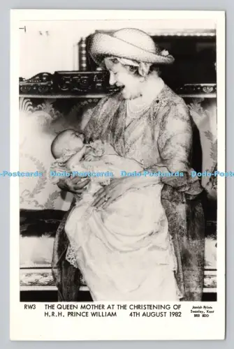 R810287 Die Königinmutter bei der Taufe von H. R. H. Prinz William. Jamish P