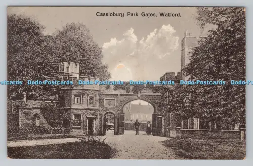 R808347 Watford. Cassiobury Park Gates. W. A. Emerson. 1916