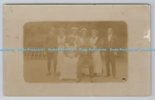 R805045 Personengruppe. Außen. Postkarte