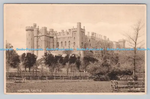 R808354 Schloss Arundel. Valentinstag. Sepiatype Serie