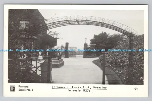 R810477 Barnsley. Eingang zum Locke Park. Postkartenserie Nr. 3. Pamlin Prints