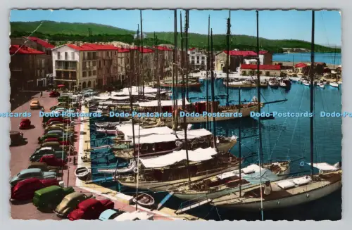 R810501 Saint Tropez. Le Port et les Quais. S.E.P.T. RP