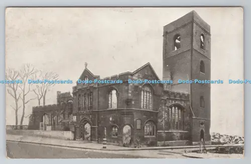 R805288 Alle Heiligtümer am Turm. Und nun die Zunftkirche Toc H