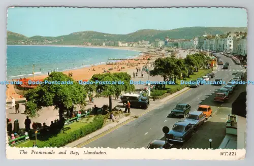 R805316 Llandudno. Die Promenade und Bucht. Bamforth. Holmfirth. Yorks. 1975