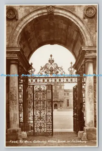 R806900 Das Hauptgateway. Wilton House Nr. Salisbury. E. A. Sweetman. Tunbridge