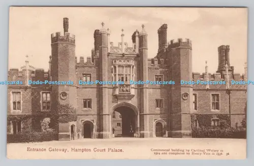 R808632 Hampton Court Palace. Eingangstor. Kardinal Wolsey. Morland Studio.