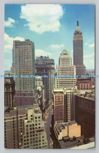 R810715 Wolkenkratzer von Downtown Manhattan. Herbco Card Company. Plastichrom von